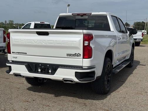Iridescent Pearl Tricoat 2023 Chevrolet Silverado 1500 High Country