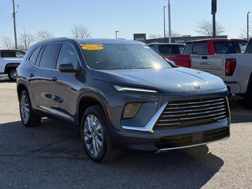 2025 Buick Enclave Preferred FWD