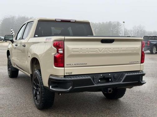 2022 Chevrolet Silverado 1500 Custom Trail Boss