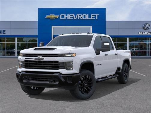 Summit White 2026 Chevrolet Silverado 2500 Custom