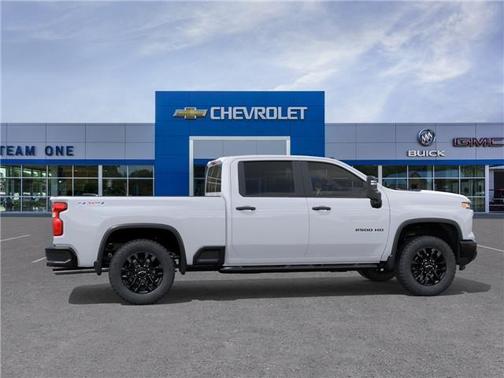 Summit White 2026 Chevrolet Silverado 2500 Custom