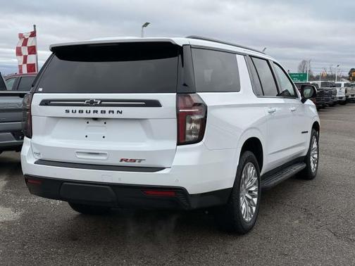 2023 Chevrolet Suburban RST
