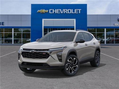 Summit White 2026 Chevrolet Trax FWD 2RS