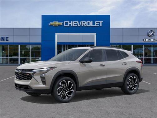 Summit White 2026 Chevrolet Trax FWD 2RS