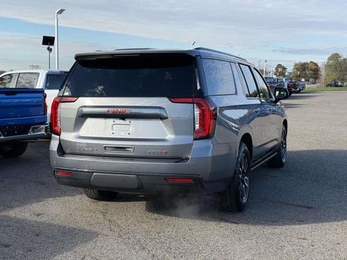 2021 GMC Yukon XL 4WD AT4