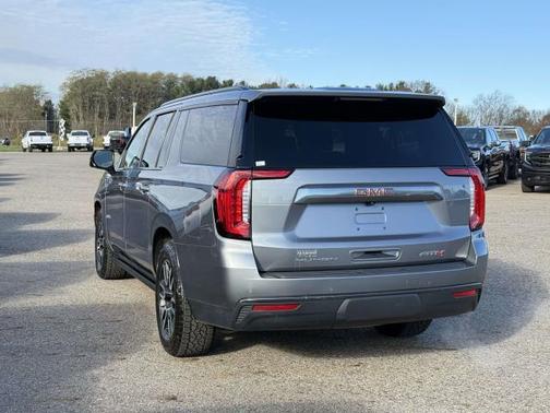 2021 GMC Yukon XL 4WD AT4