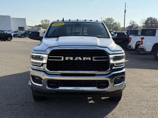 2021 RAM 3500 Big Horn Crew Cab 4x4 8' Box