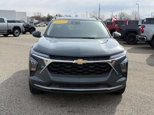 Cypress Gray 2025 Chevrolet Trax LT