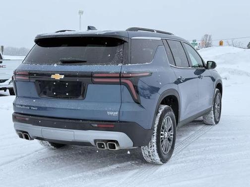 2025 Chevrolet Traverse LT