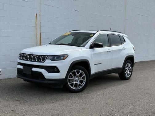 2022 Jeep Compass Latitude Lux