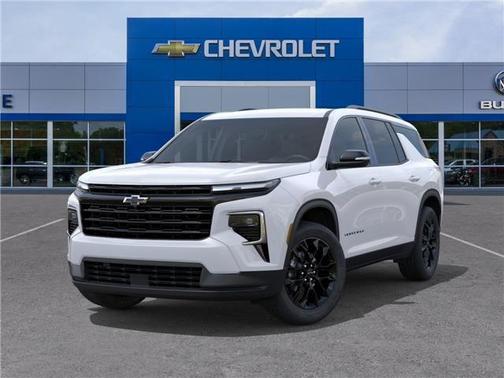 Summit White 2026 Chevrolet Traverse LT