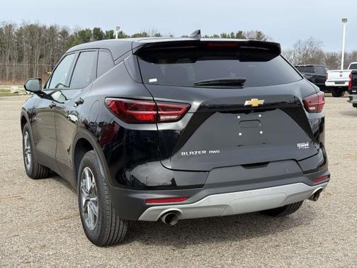 Black 2025 Chevrolet Blazer 2LT