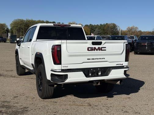 2024 GMC Sierra 2500 AT4