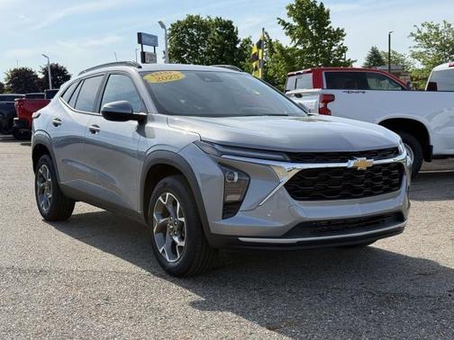 Sterling Gray Metallic 2025 Chevrolet Trax LT