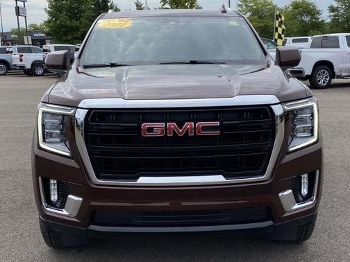 Redwood Metallic 2022 GMC Yukon SLE