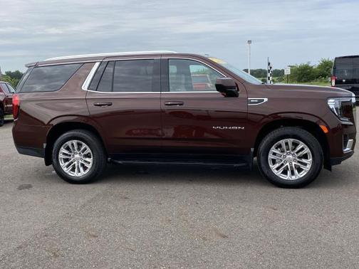 Redwood Metallic 2022 GMC Yukon SLE
