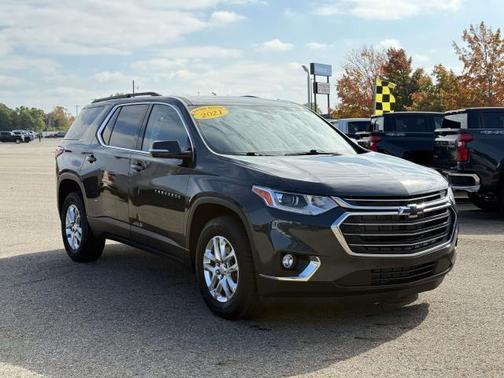 2021 Chevrolet Traverse LT Cloth