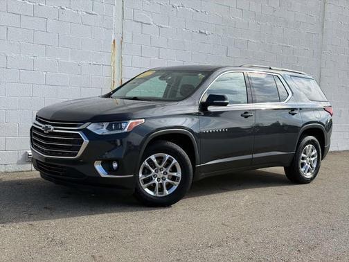 2021 Chevrolet Traverse LT Cloth