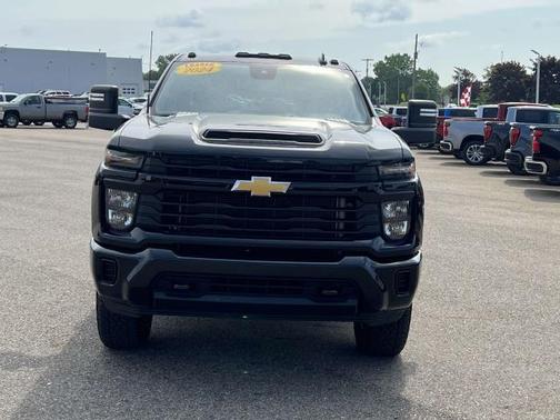 2024 Chevrolet Silverado 2500 Custom