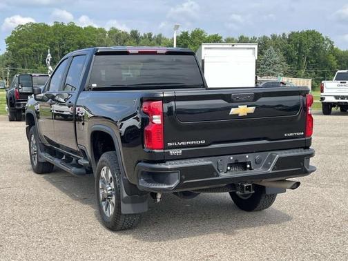 2024 Chevrolet Silverado 2500 Custom