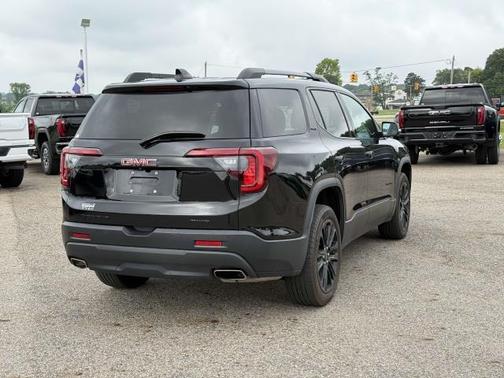 2022 GMC Acadia AWD SLT