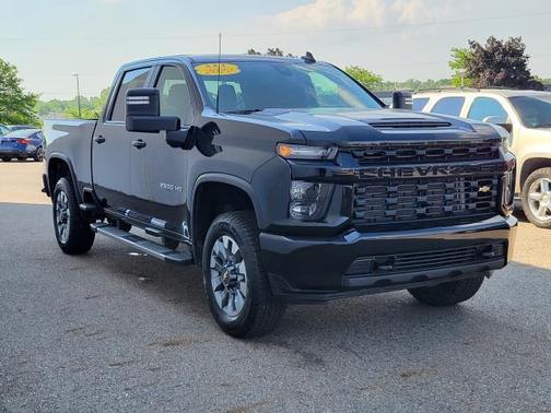 Black 2022 Chevrolet Silverado 2500 Custom