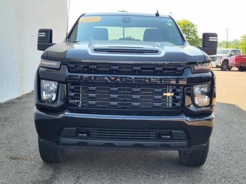Black 2022 Chevrolet Silverado 2500 Custom