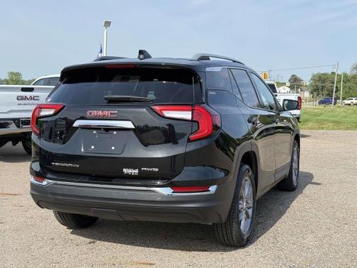 Ebony Twilight Metallic 2024 GMC Terrain SLT