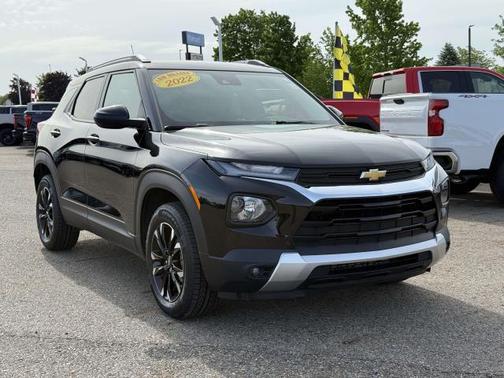 Mosaic Black Metallic 2022 Chevrolet Trailblazer LT