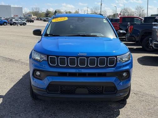 Laser Blue Pearlcoat 2022 Jeep Compass Latitude Lux
