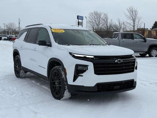 2024 Chevrolet Traverse LT