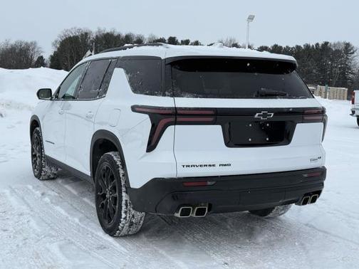 2024 Chevrolet Traverse LT