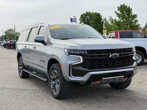 Sterling Gray Metallic 2024 Chevrolet Suburban 4WD Z71