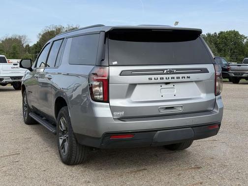 Sterling Gray Metallic 2024 Chevrolet Suburban 4WD Z71