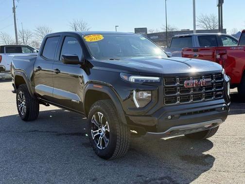 2025 GMC Canyon AT4