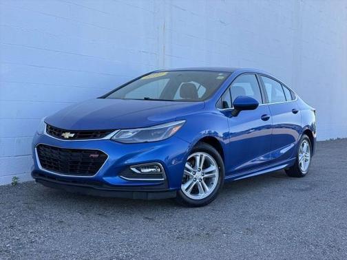 Kinetic Blue Metallic 2017 Chevrolet Cruze LT