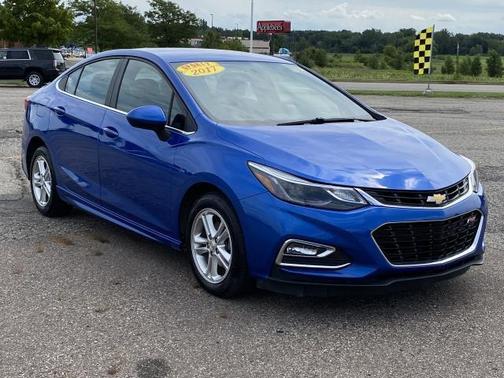 Kinetic Blue Metallic 2017 Chevrolet Cruze LT
