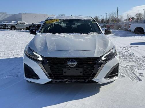 2024 Nissan Altima SR FWD