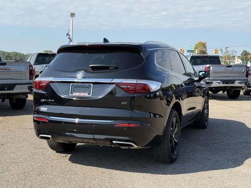 2023 Buick Enclave Essence AWD