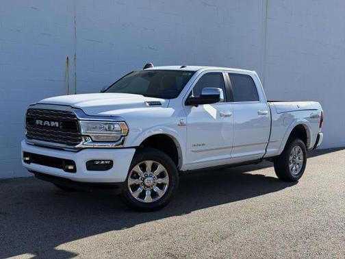 2022 RAM 2500 Limited Crew Cab 4x4 6'4' Box