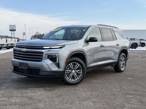 2024 Chevrolet Traverse LT