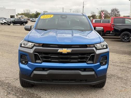Glacier Blue Metallic 2024 Chevrolet Colorado LT