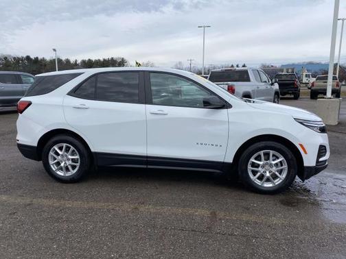 2022 Chevrolet Equinox LS