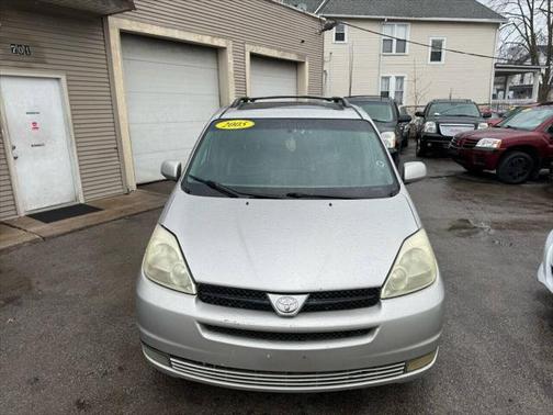 2005 Toyota Sienna XLE Limited
