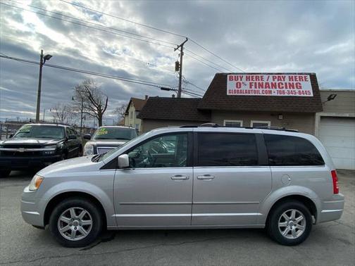 2010 Chrysler Town & Country Touring