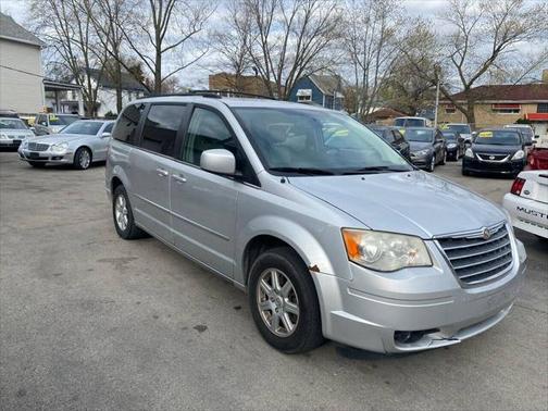 2010 Chrysler Town & Country Touring