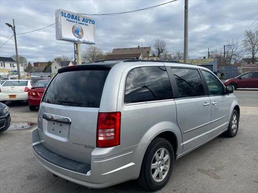 2010 Chrysler Town & Country Touring