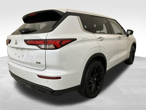 2024 Mitsubishi Outlander SE Black Edition