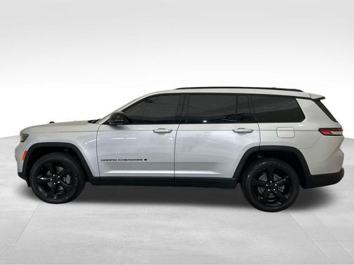 Silver Zynith 2024 Jeep Grand Cherokee L Laredo