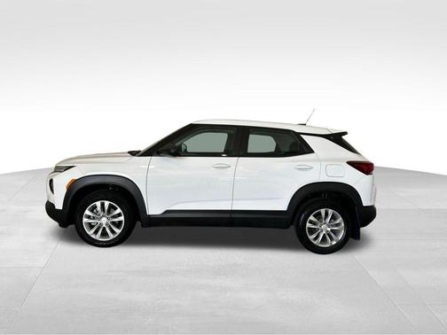 Summit White 2023 Chevrolet Trailblazer LS